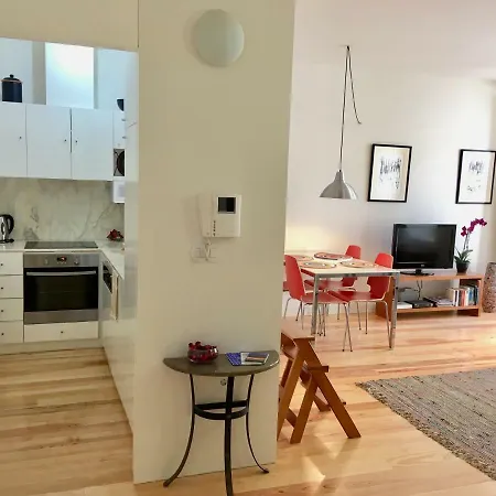 Central Ground Floor With Garden
