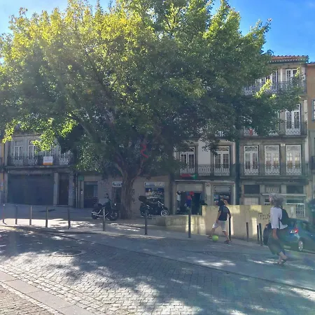Central Ground Floor With Garden Porto